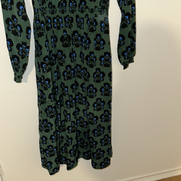 BODEN Gather Raglan MIDI Dress in Amazon Green Carnation - Picture 5 of 8
